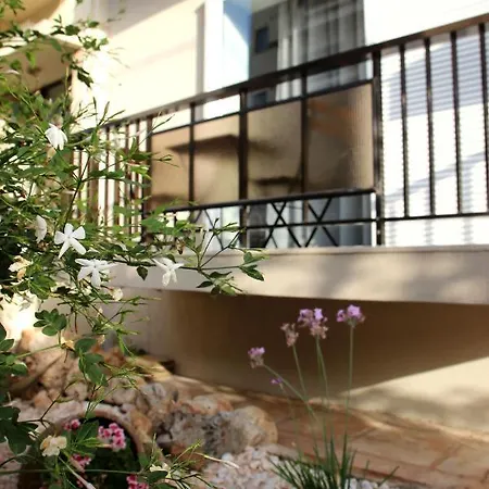 Jasminestay - Two Bedroom With Backyard Χανιά