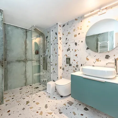 Jasminestay - Two Bedroom With Backyard *