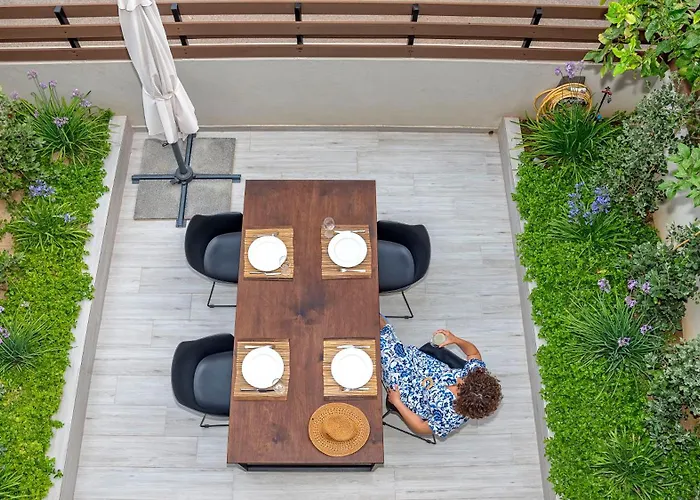 Jasminestay - Two Bedroom With Backyard *