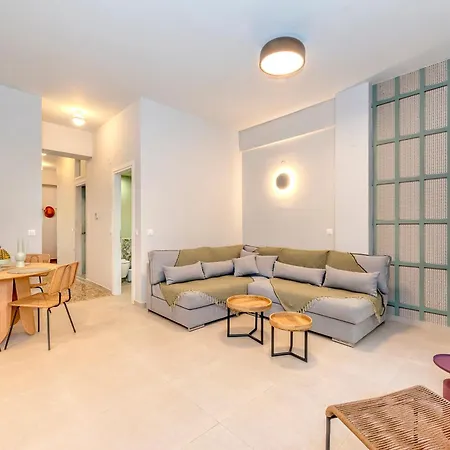 Apartament Jasminestay - Two Bedroom With Backyard