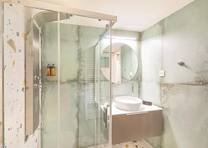 Jasminestay - Two Bedroom With Backyard *