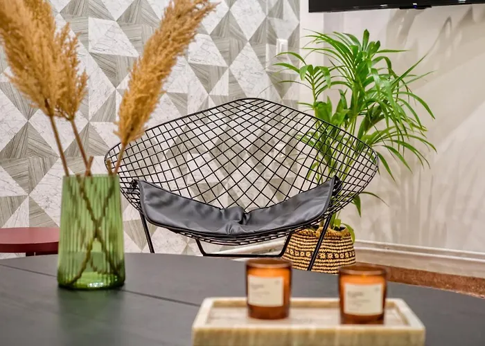 Jasminestay - Two Bedroom With Backyard