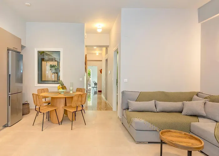 Jasminestay - Two Bedroom With Backyard