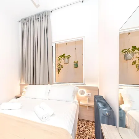 Jasminestay - Two Bedroom With Backyard Χανιά