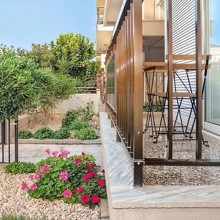 Jasminestay - Two Bedroom With Backyard Διαμέρισμα *