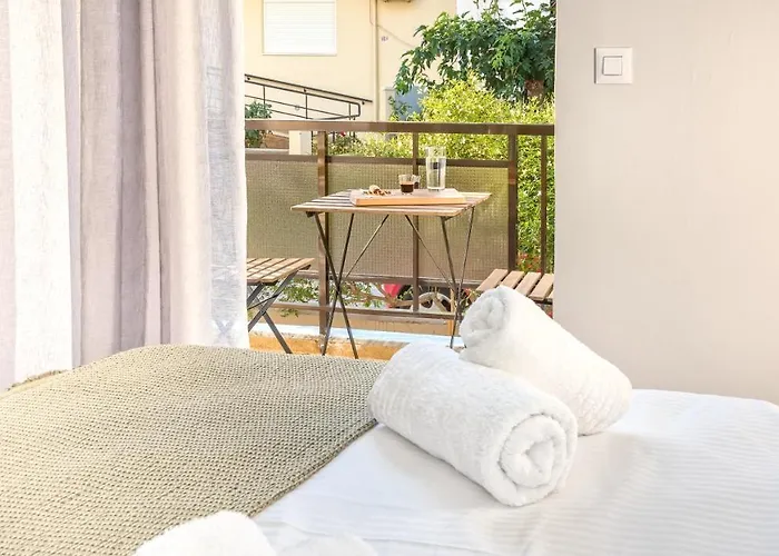 Jasminestay - Two Bedroom With Backyard * La Canea