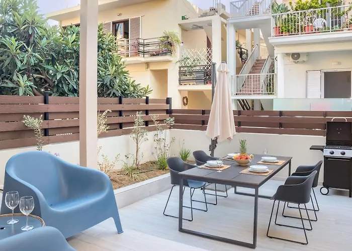 Jasminestay - Two Bedroom With Backyard Daire Hanya