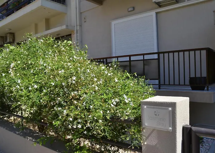 Daire Jasminestay - Two Bedroom With Backyard