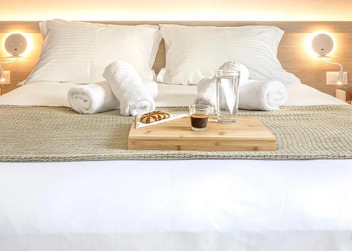 Jasminestay - Two Bedroom With Backyard Daire